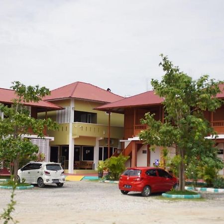 Granada Inn Palu Exterior foto